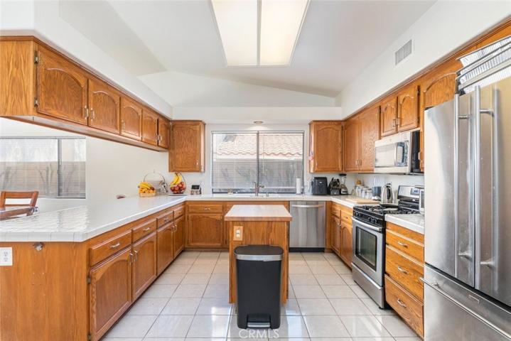 2234 Naples Avenue, Mentone, California 92359
