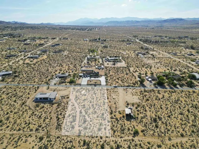7015 Sunnyhill Road, Joshua Tree, California 92252