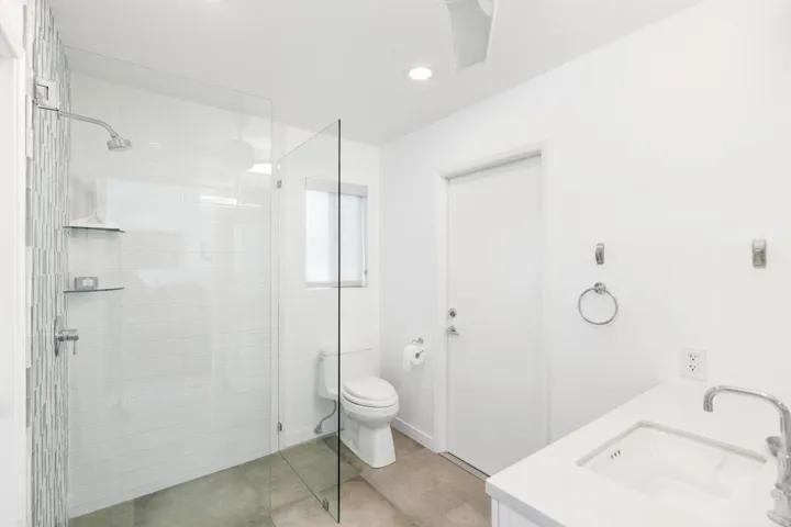 2545 E Miramonter Cir #E-22