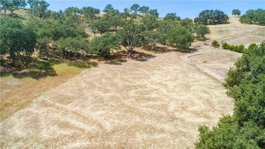 9821 Steelhead Road, Paso Robles, California 93446