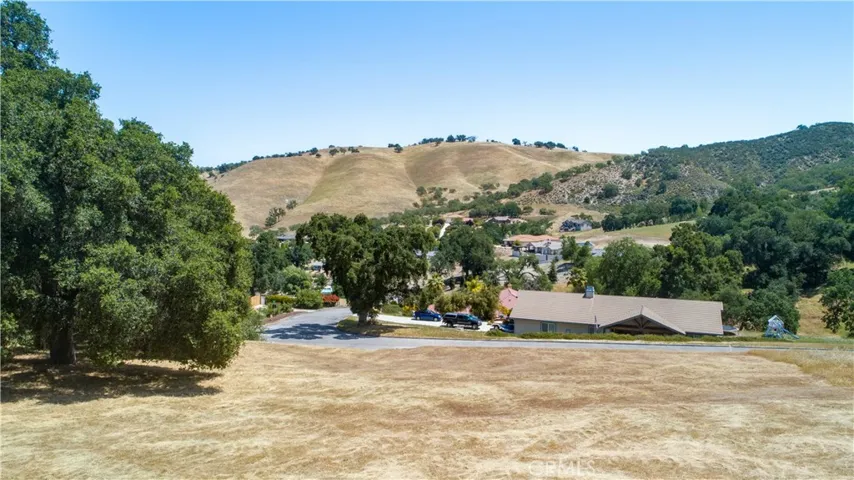 9821 Steelhead Road, Paso Robles, California 93446