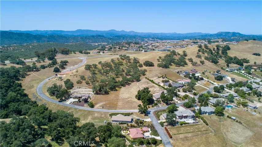 9821 Steelhead Road, Paso Robles, California 93446