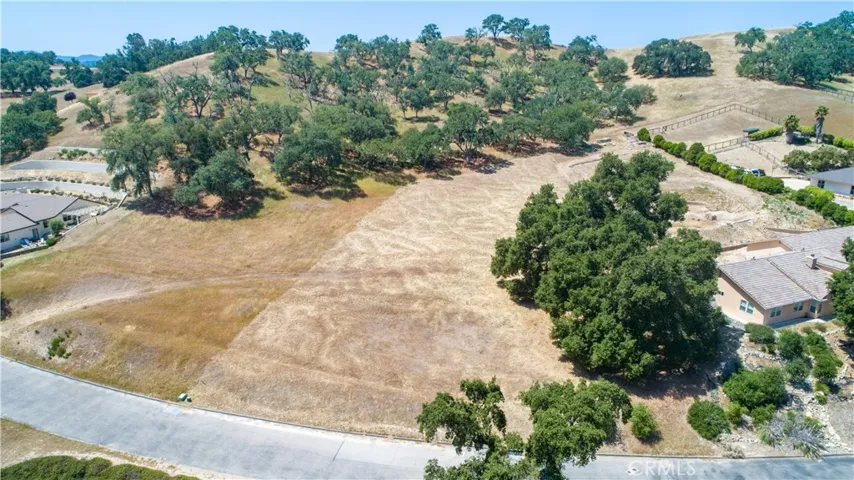 9821 Steelhead Road, Paso Robles, California 93446