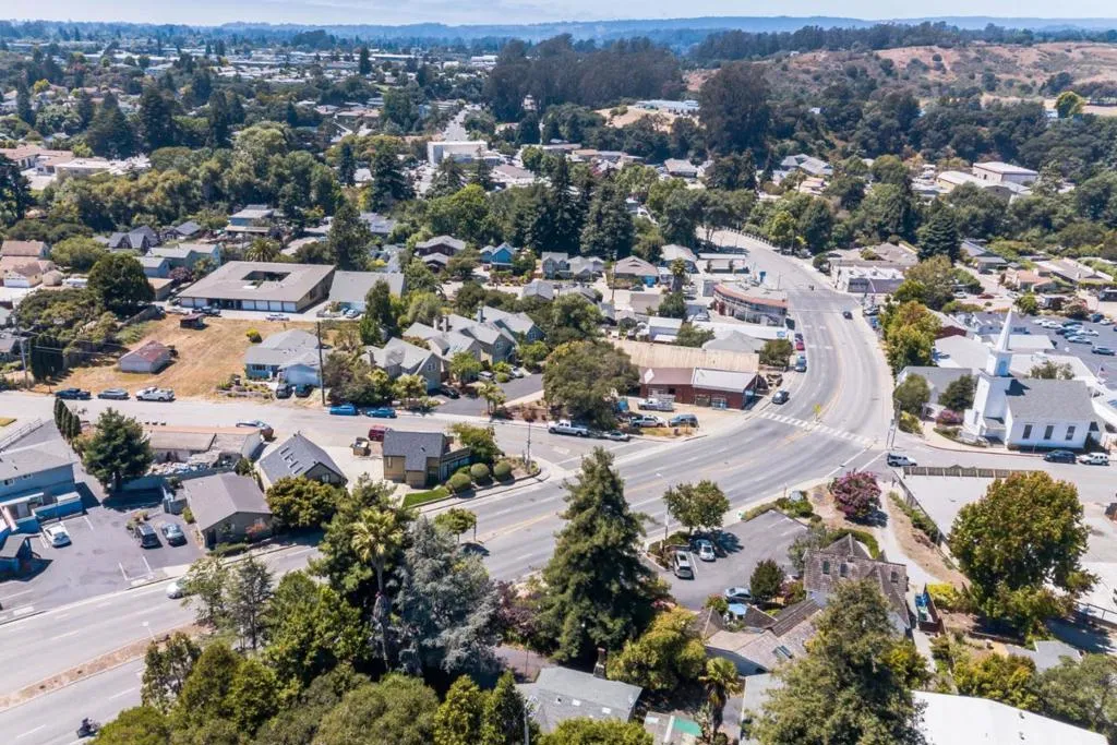 5035 Soquel Drive, Soquel, California 95073 home-pic-16