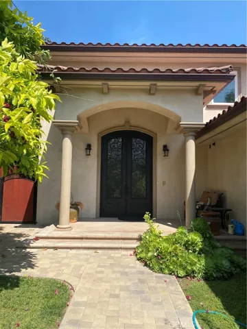 190 N Lima Street, Sierra Madre, California 91024