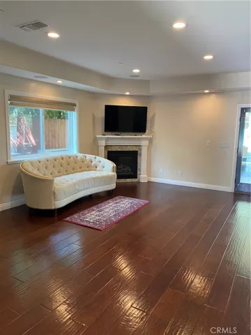 190 N Lima Street, Sierra Madre, California 91024