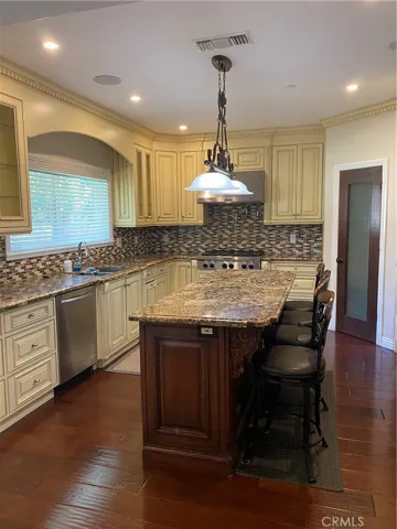 190 N Lima Street, Sierra Madre, California 91024