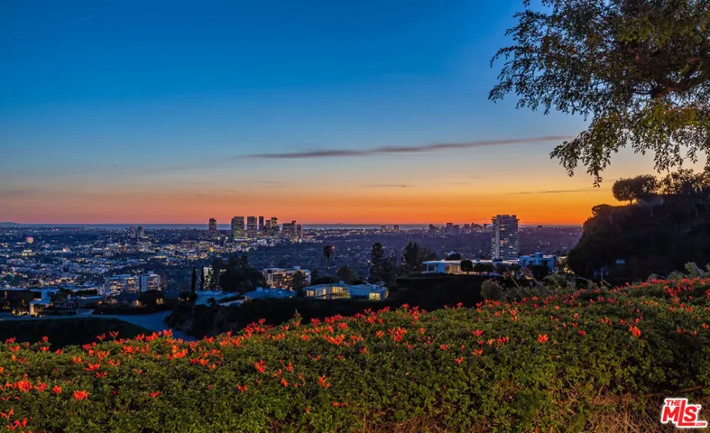 8900 Evanview Drive, Los Angeles, California 90069