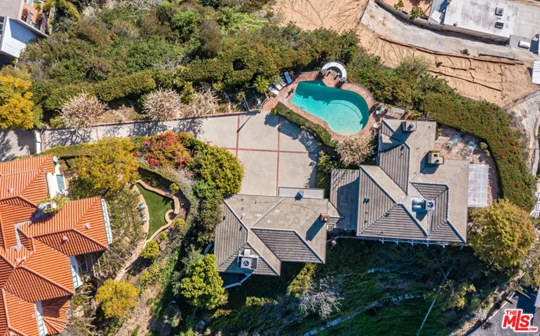 8900 Evanview Drive, Los Angeles, California 90069