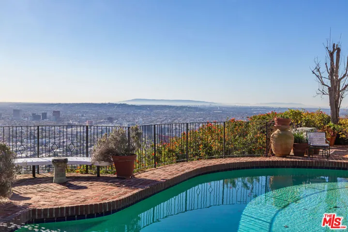 8900 Evanview Drive, Los Angeles, California 90069