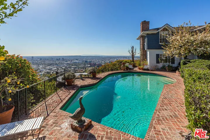 8900 Evanview Drive, Los Angeles, California 90069