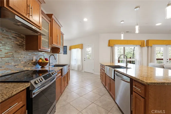 16 Zepher Way, Oroville, California 95965