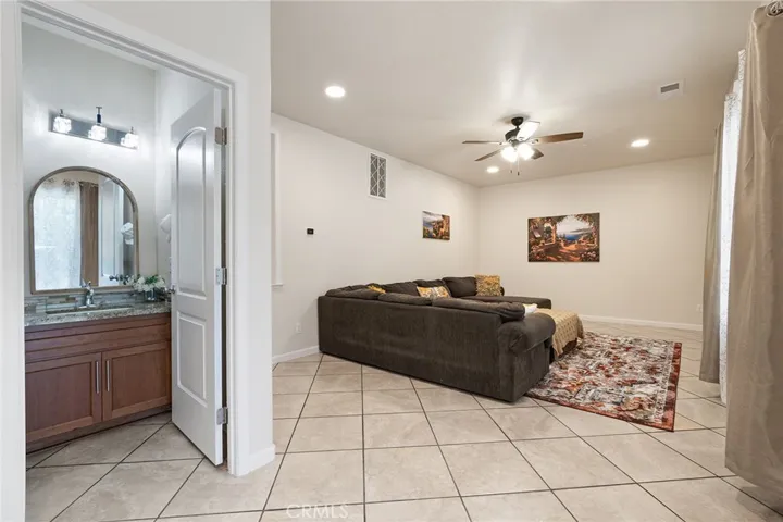 16 Zepher Way, Oroville, California 95965