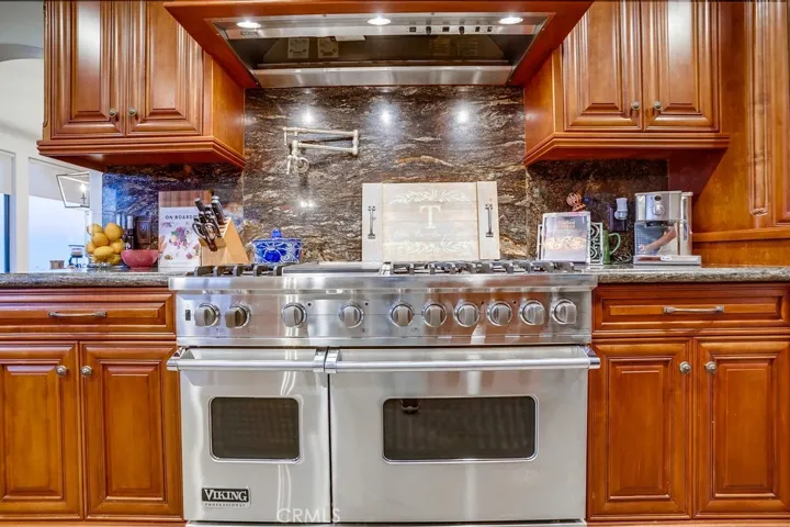 3158 Crownview Drive, Rancho Palos Verdes, California 90275
