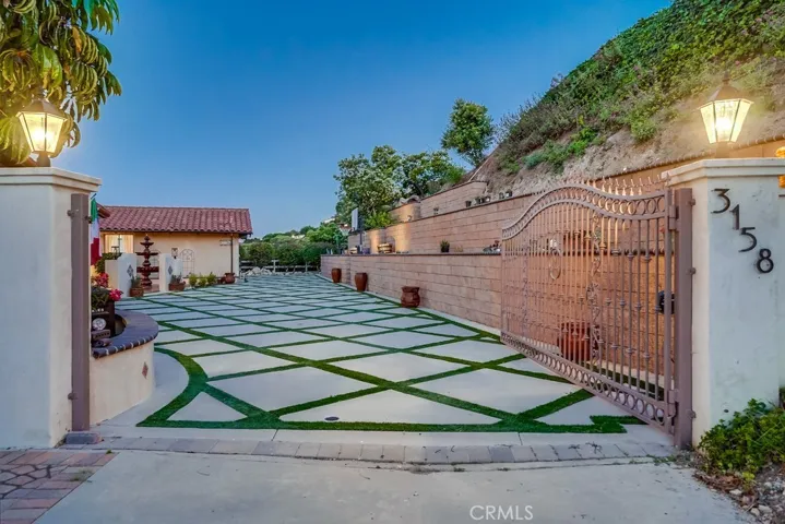 3158 Crownview Drive, Rancho Palos Verdes, California 90275