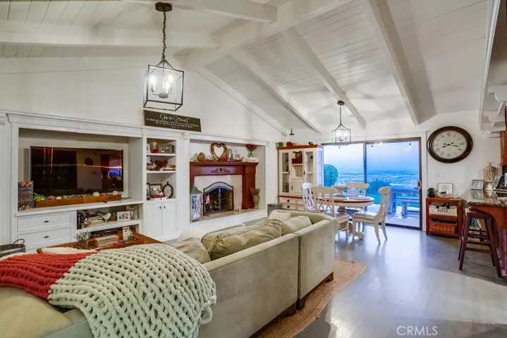 3158 Crownview Drive, Rancho Palos Verdes, California 90275
