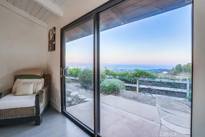 3158 Crownview Drive, Rancho Palos Verdes, California 90275