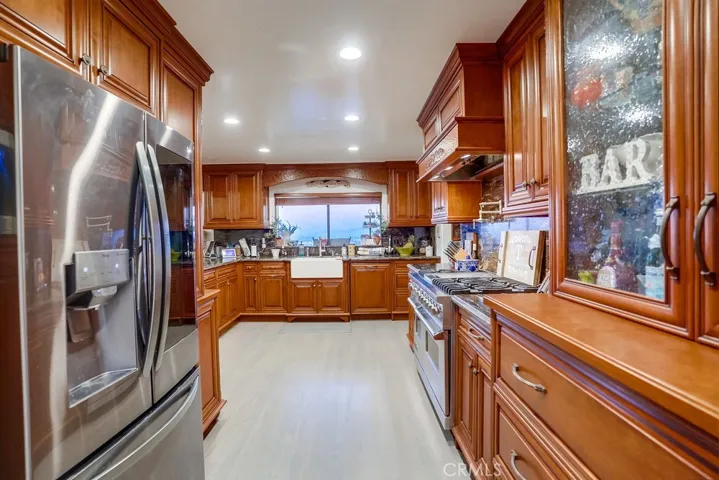 3158 Crownview Drive, Rancho Palos Verdes, California 90275