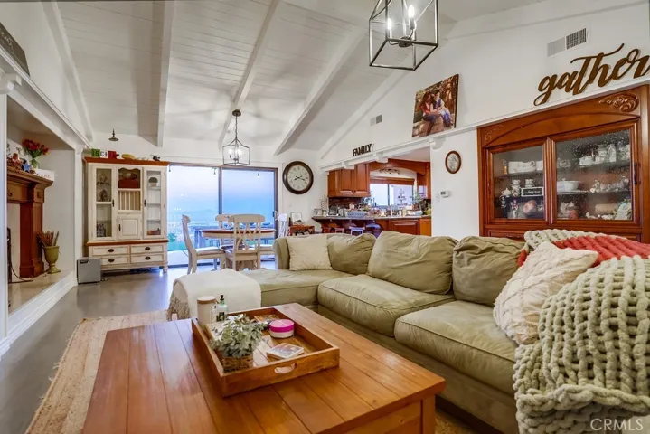 3158 Crownview Drive, Rancho Palos Verdes, California 90275