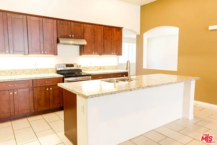 1852 Sunshine, Palmdale, California 93551