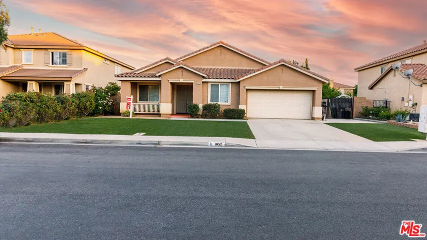 1852 Sunshine, Palmdale, California 93551