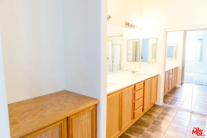 1852 Sunshine, Palmdale, California 93551