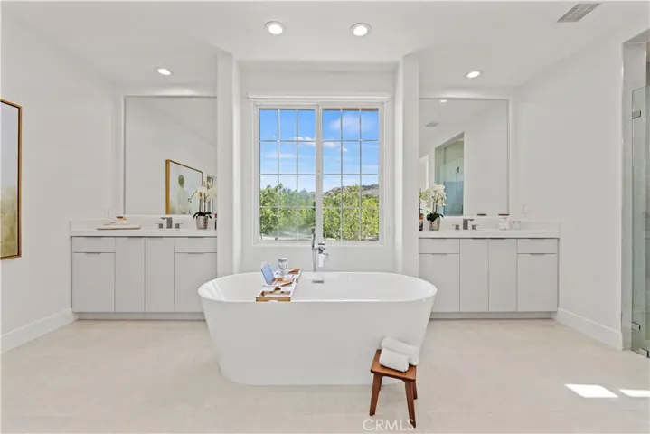 26006 Shadow Rock Lane, Valencia, California 91381