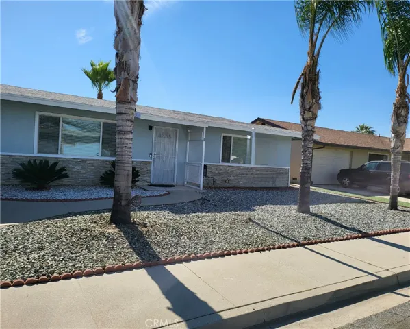 561 Whitney Drive, Hemet, California 92543
