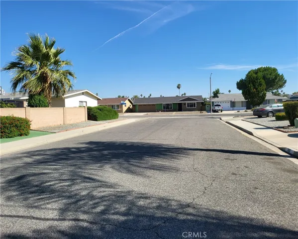 561 Whitney Drive, Hemet, California 92543