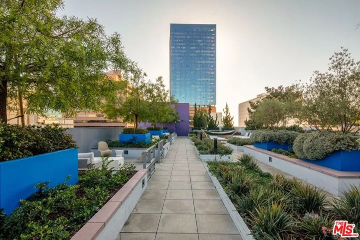 1120 W 6th Street Unit 2136, Los Angeles, California 90017