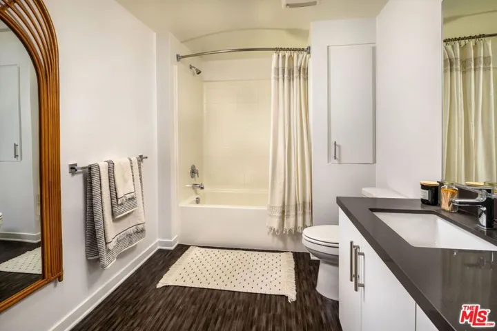 1120 W 6th Street Unit 2136, Los Angeles, California 90017