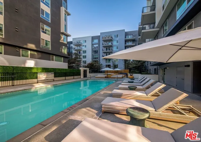 1120 W 6th Street Unit 2136, Los Angeles, California 90017