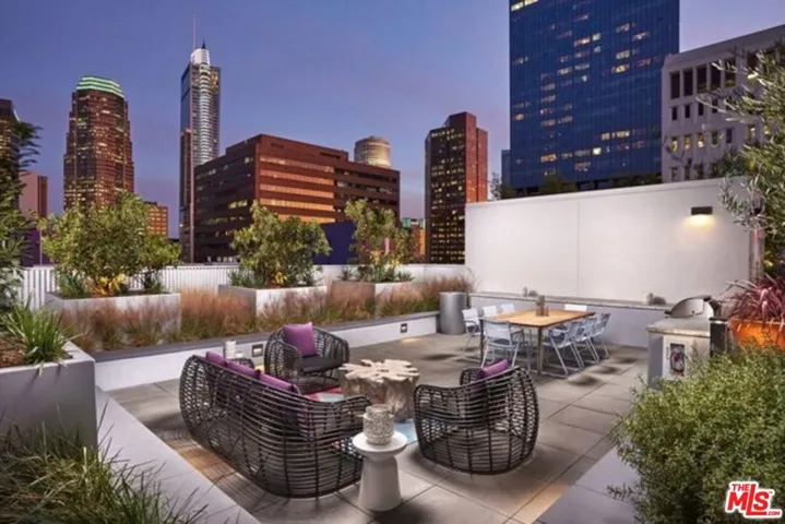 1120 W 6th Street Unit 2136, Los Angeles, California 90017