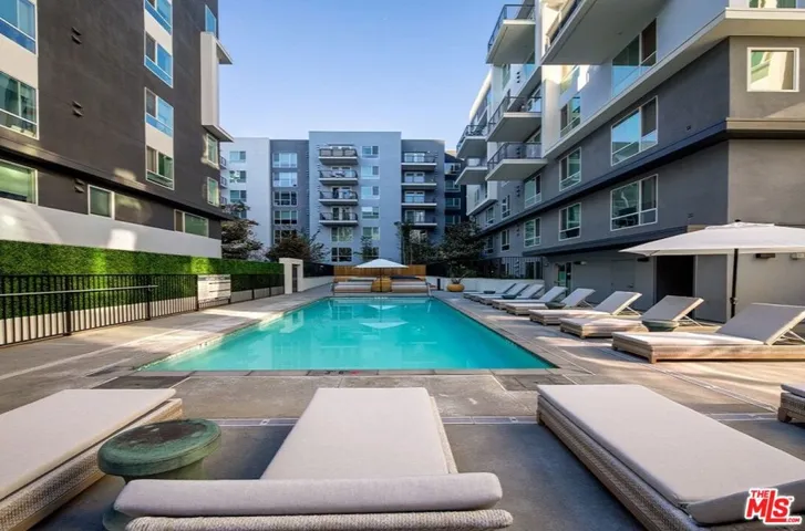 1120 W 6th Street Unit 2136, Los Angeles, California 90017