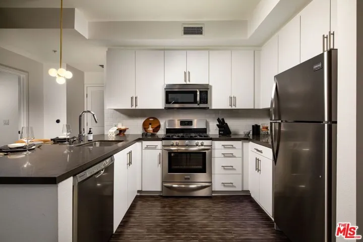1120 W 6th Street Unit 2136, Los Angeles, California 90017