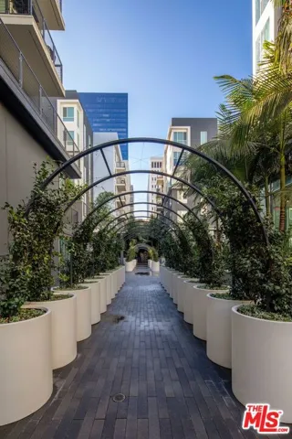 1120 W 6th Street Unit 2136, Los Angeles, California 90017