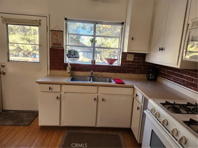 593 Wabash Lane, Sugarloaf, California 92386