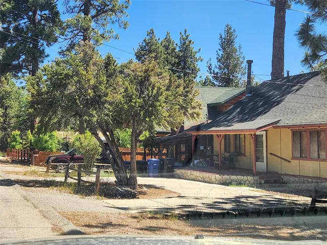 593 Wabash Lane, Sugarloaf, California 92386