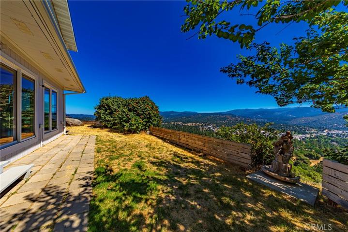 39396 Highway 41, Oakhurst, California 93644