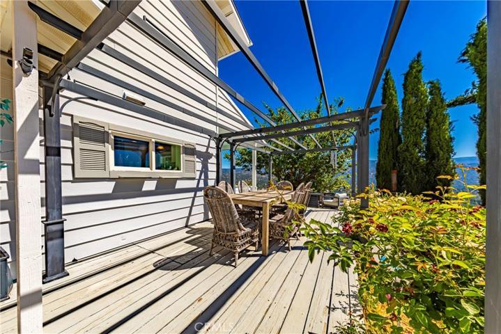 39396 Highway 41, Oakhurst, California 93644