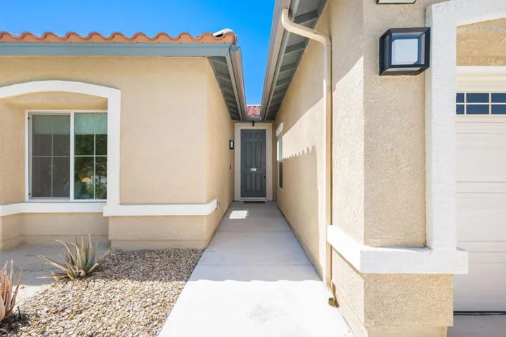 11-web-or-mls-GMRollingHills_2023_011