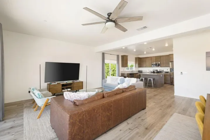 19-web-or-mls-GMRollingHills_2023_019