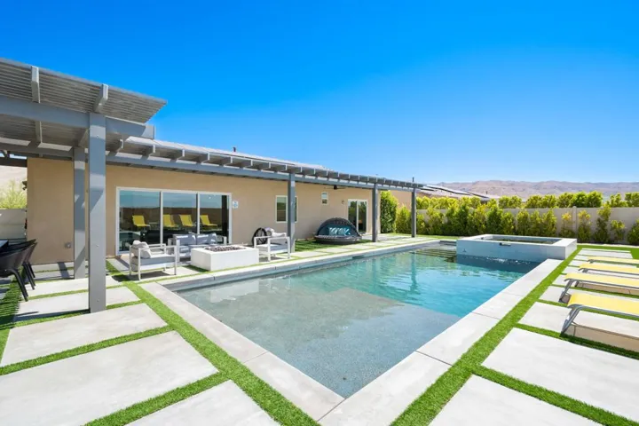38-web-or-mls-GMRollingHills_2023_038
