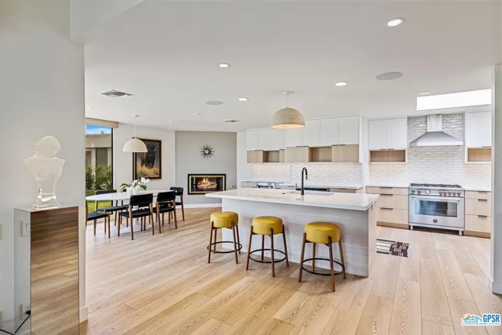 6 Wesleyan Court, Rancho Mirage, California 92270