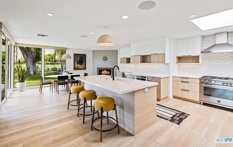 6 Wesleyan Court, Rancho Mirage, California 92270