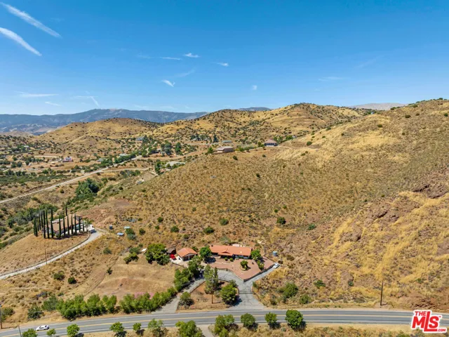 9235 Escondido Canyon Road, Agua Dulce, California 91390
