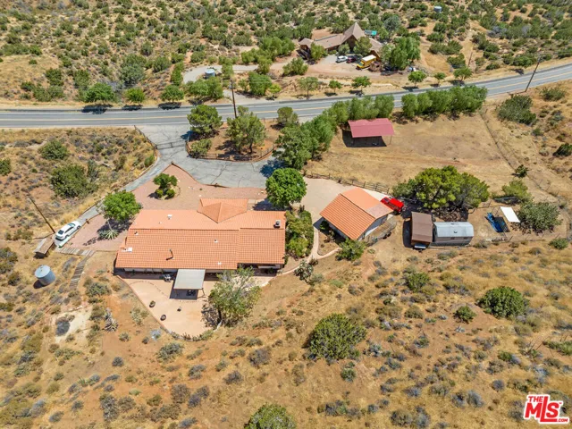 9235 Escondido Canyon Road, Agua Dulce, California 91390