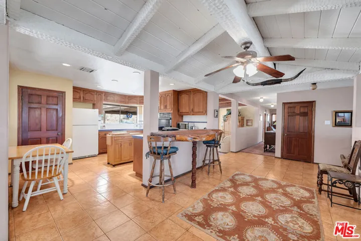 9235 Escondido Canyon Road, Agua Dulce, California 91390