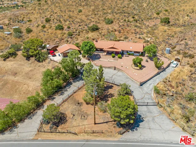 9235 Escondido Canyon Road, Agua Dulce, California 91390