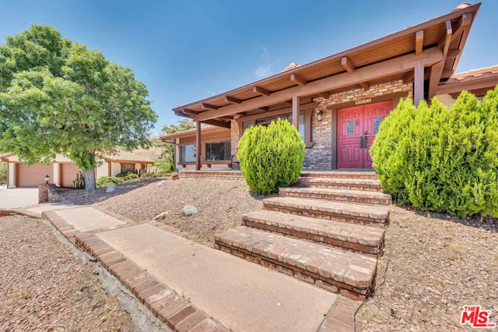 9235 Escondido Canyon Road, Agua Dulce, California 91390